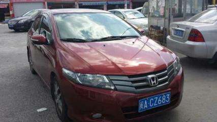 2009年本田鋒范1.8L豪華版AT 福州二手車市場(chǎng)的經(jīng)典選擇