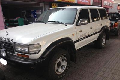 1996年二手豐田陸地巡洋艦4.5MT 經(jīng)典越野車的福州市場分析
